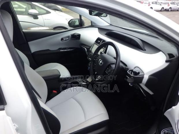 Toyota Prius 2021 Pearl