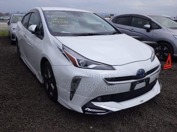 Toyota Prius 2021 Pearl