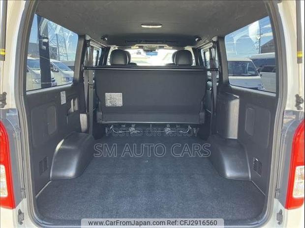 Toyota HiAce 2021 Pearl