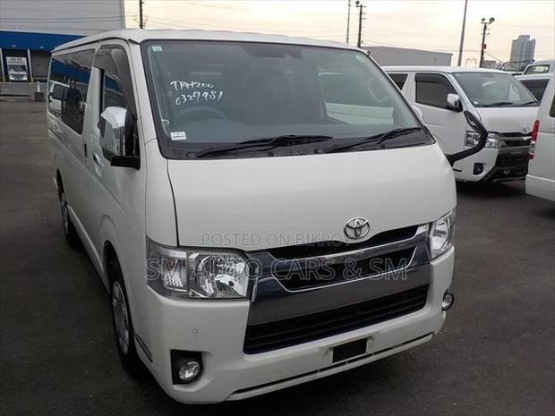 Toyota HiAce 2020 White
