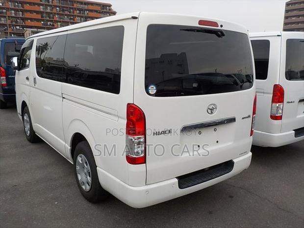 Toyota HiAce 2020 White
