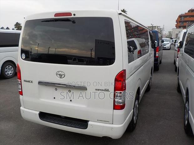 Toyota HiAce 2020 White