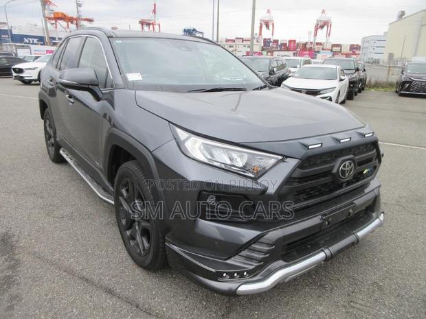Toyota RAV4 2022 Gray