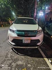 Toyota Harrier 2.0 2019 Pearl for sale