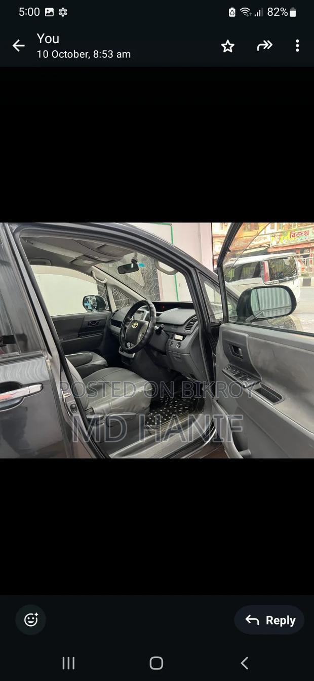 Toyota Noah 2009 Gray
