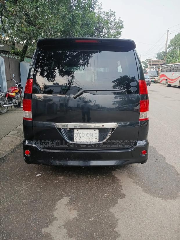 Toyota Noah 2004 Black
