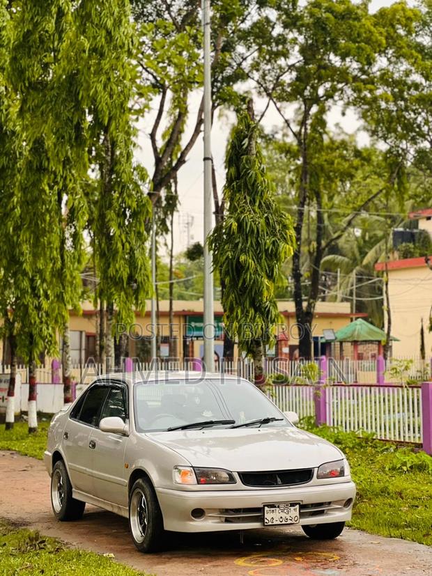 Toyota Corolla II 1999 White