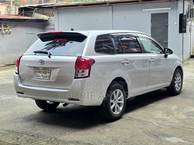Toyota Corolla Fielder 2012 Silver