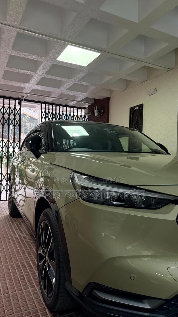 Honda Vezel 2021 Gold