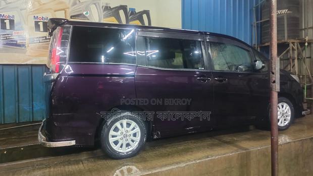 Toyota Noah 2019 Purple