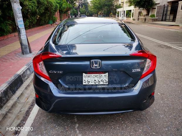 Honda Civic 2018 Gray