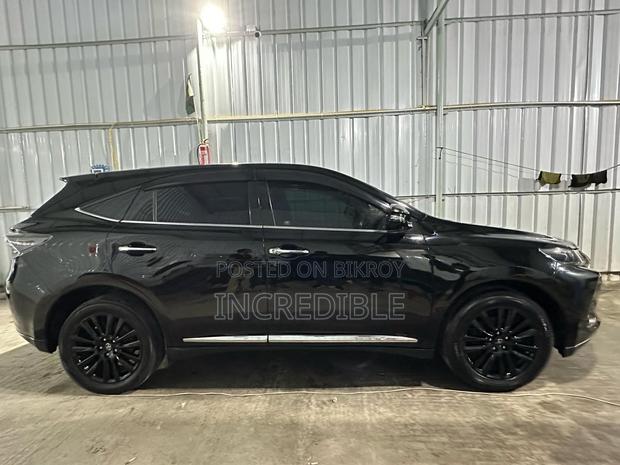 Toyota Harrier 2.5 Hybrid 4WD 2015 Black