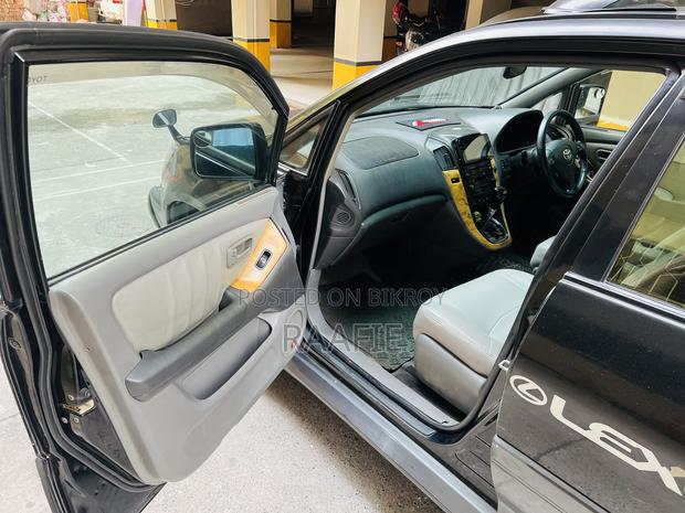 Toyota Harrier 3.0 V6 1999 Black