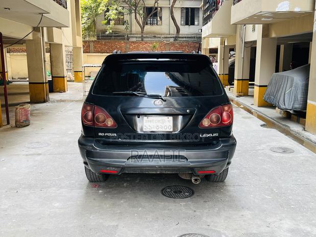 Toyota Harrier 3.0 V6 1999 Black