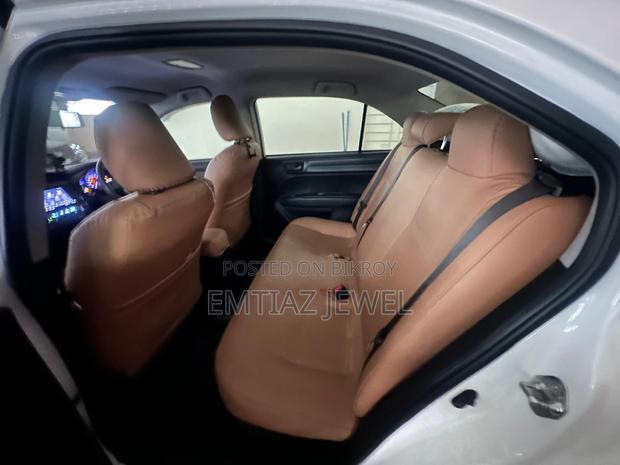 Toyota Axio 1.5 Hybrid 2WD 2018 White