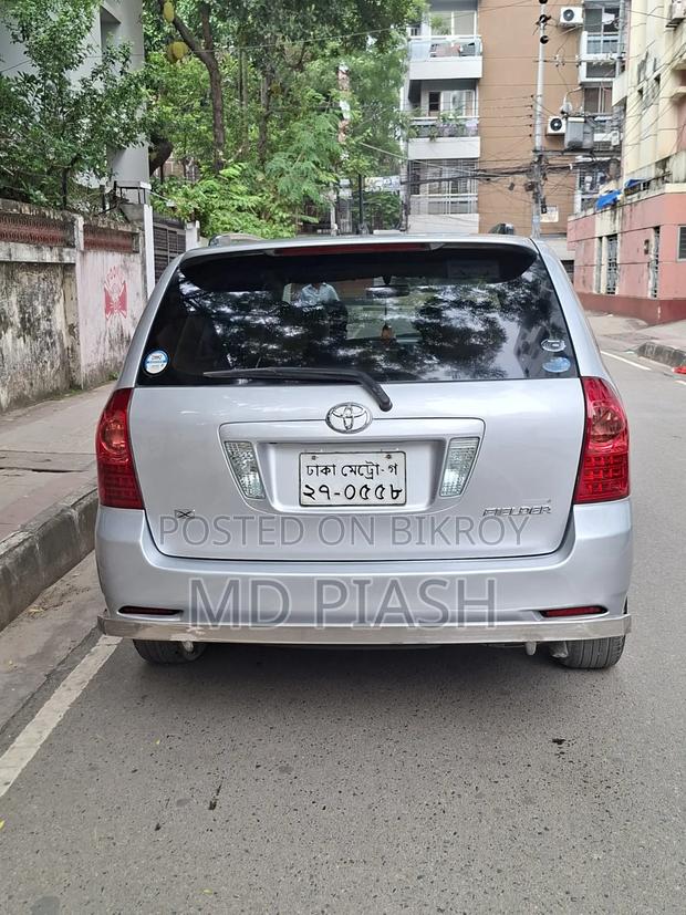 Toyota Corolla Fielder 2004 Silver