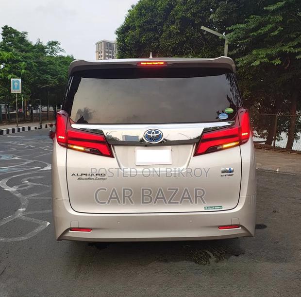 Toyota Alphard 2.5 Hybrid AWD 2021