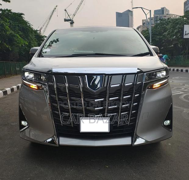 Toyota Alphard 2.5 Hybrid AWD 2021
