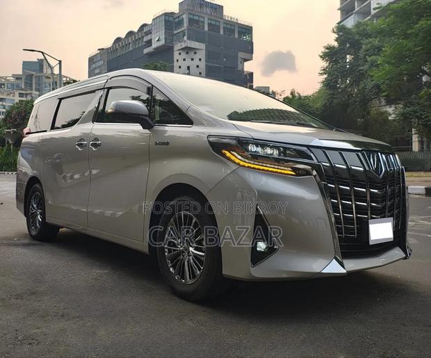 Toyota Alphard 2.5 Hybrid AWD 2021