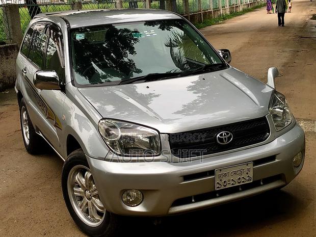Toyota RAV4 2025 Silver