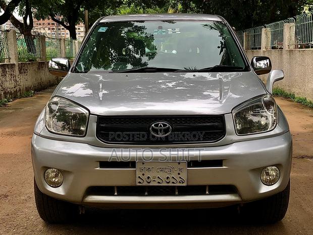 Toyota RAV4 2025 Silver