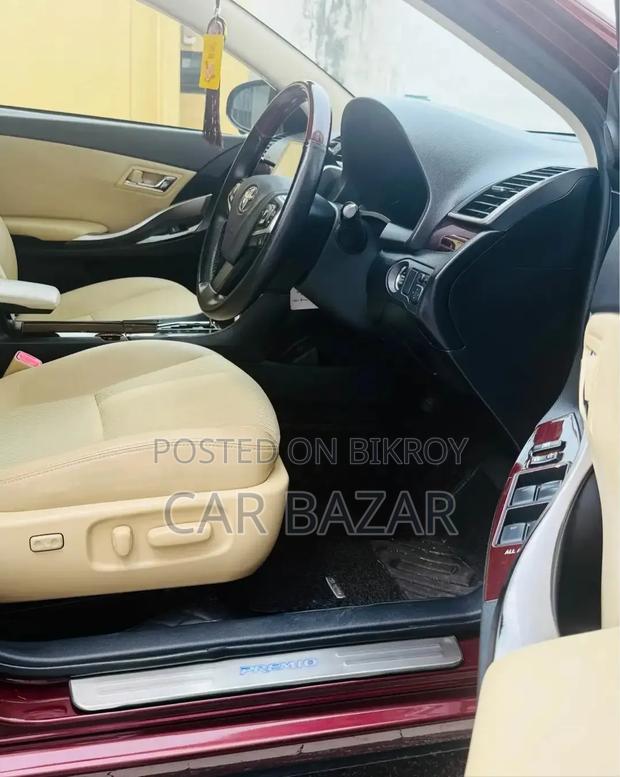 Toyota Premio 2017 Maroon