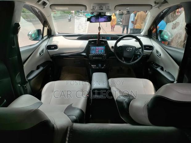 Toyota Prius 2019 Maroon