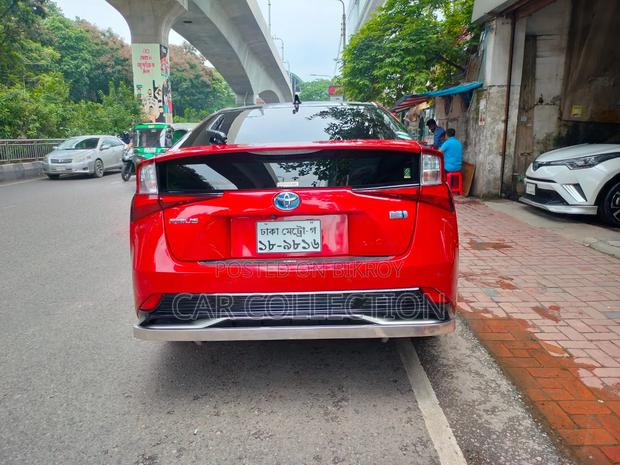 Toyota Prius 2019 Maroon