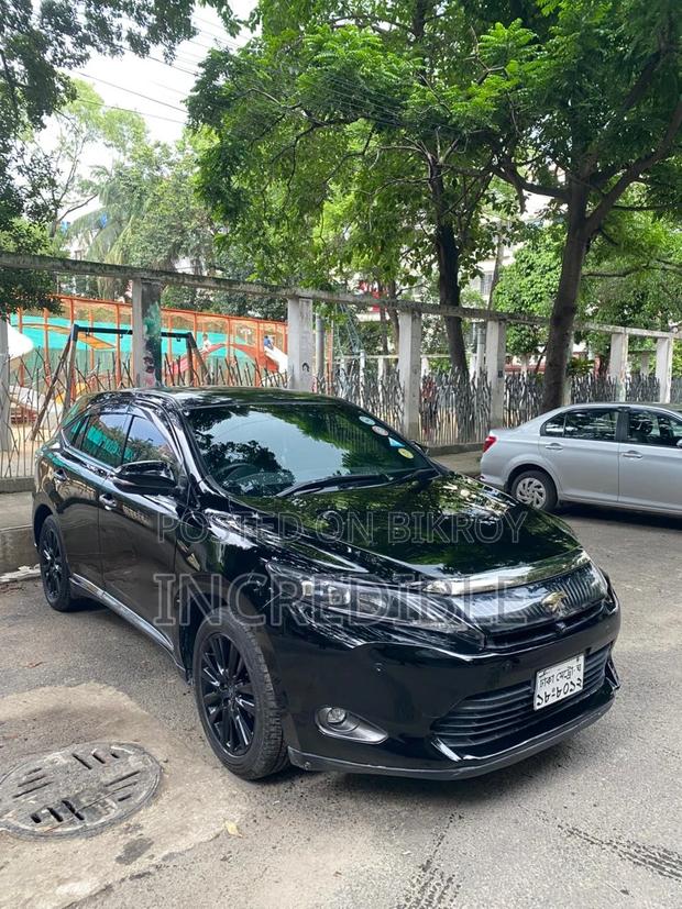 Toyota Harrier 2.5 Hybrid 4WD 2015 Black