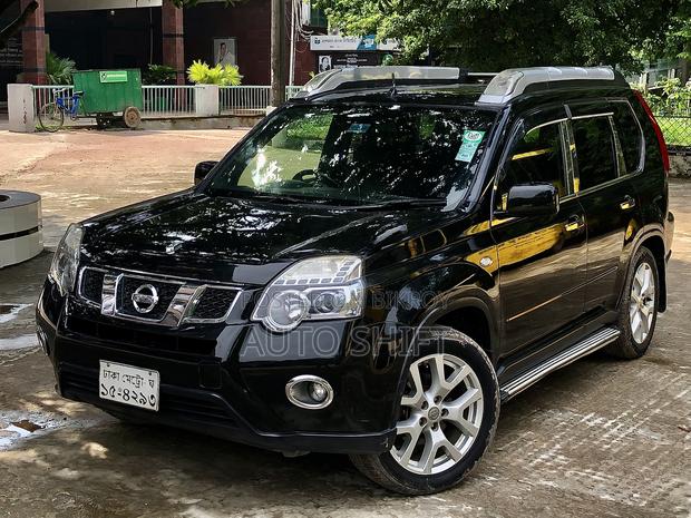Nissan X-Trail 2.0 Petrol FWD 2013 Black
