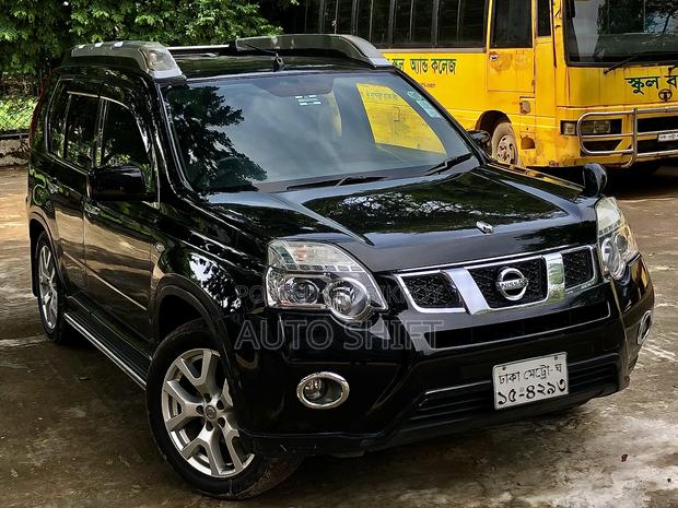 Nissan X-Trail 2.0 Petrol FWD 2013 Black