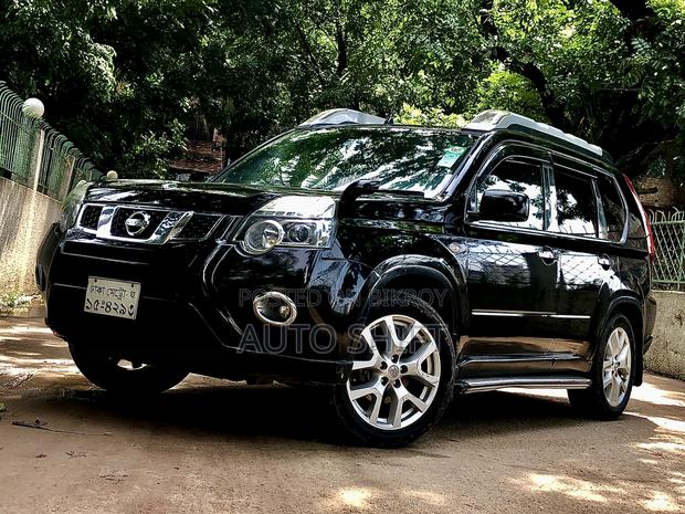 Nissan X-Trail 2.0 Petrol FWD 2013 Black