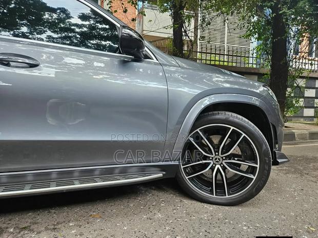 Mercedes-Benz GLS-Class GLS 400d 2022 Gray
