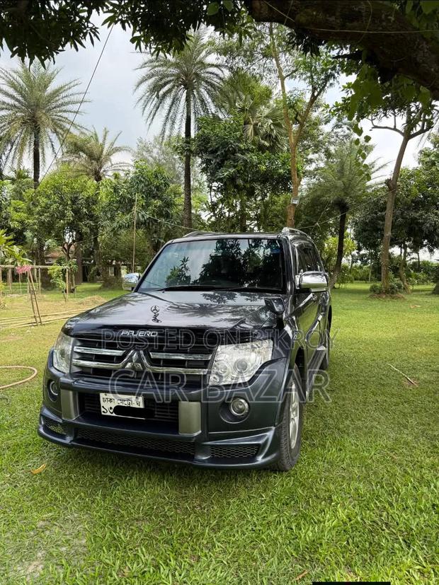Mitsubishi Pajero 2007 Gray