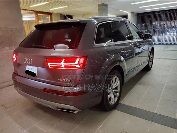 Audi Q7 2018 Gray