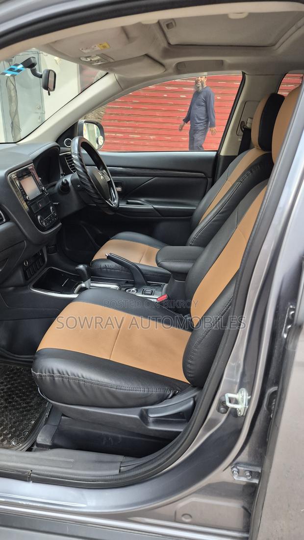 Mitsubishi Outlander 2017 Gray