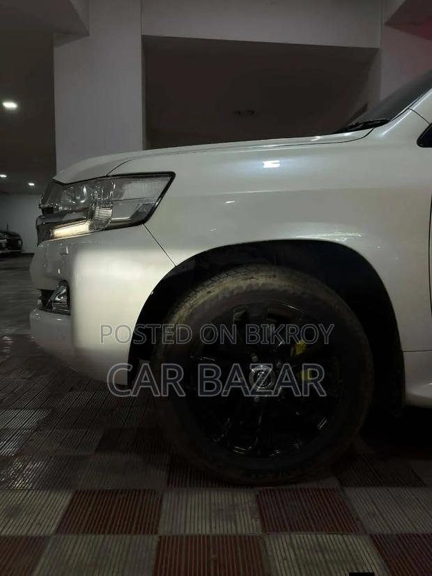 Toyota Land Cruiser 2017 Pearl
