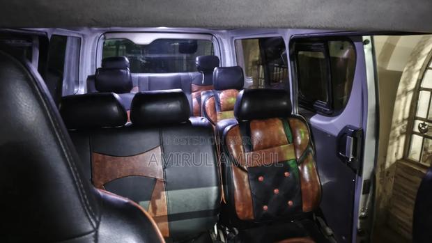 Toyota HiAce 2014 Silver