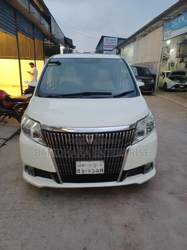 Toyota Noah 2014 Pearl