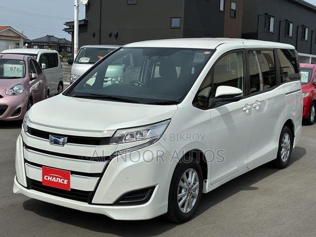 Toyota Noah 2021 Pearl