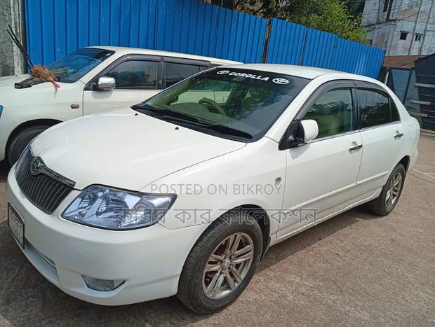 Toyota Corolla 2004 White