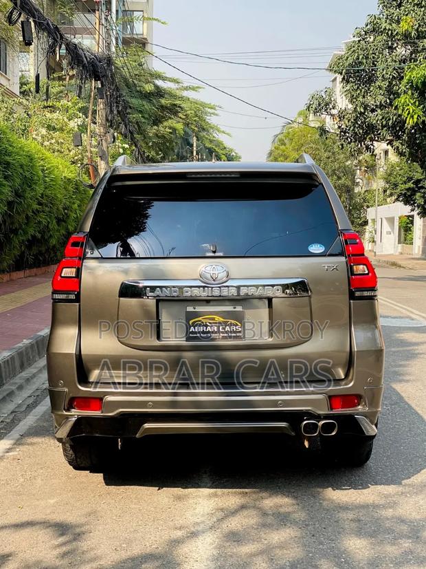 Toyota Land Cruiser Prado 2016