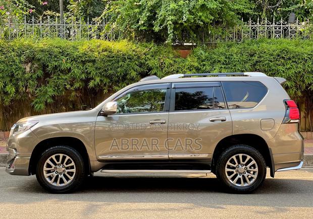Toyota Land Cruiser Prado 2016