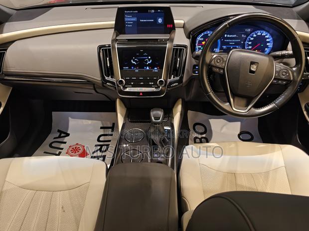 Toyota Crown 2020 Black