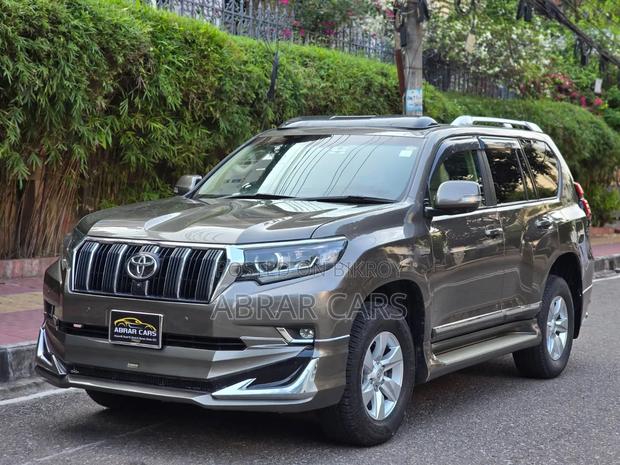 Toyota Land Cruiser Prado 2014