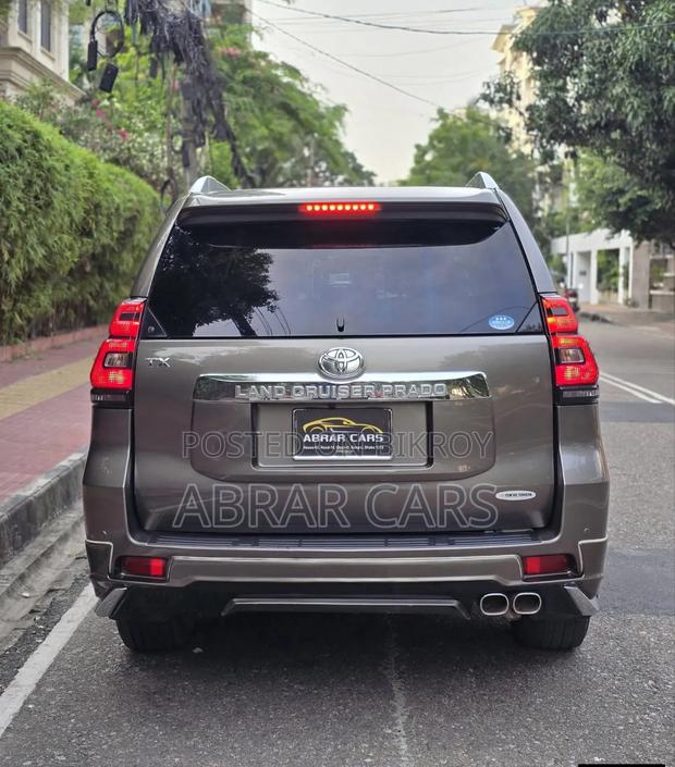 Toyota Land Cruiser Prado 2014