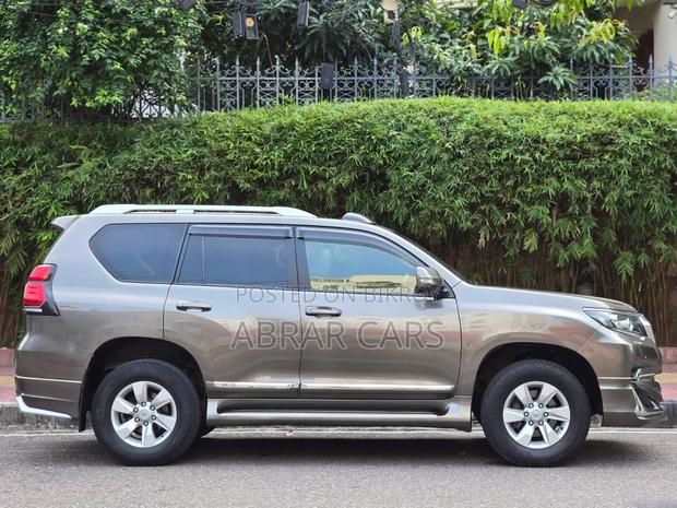 Toyota Land Cruiser Prado 2014