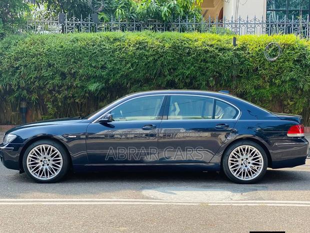 BMW 7 Series 730Li 2006 Blue