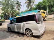 Toyota Noah 2018 Pearl for sale