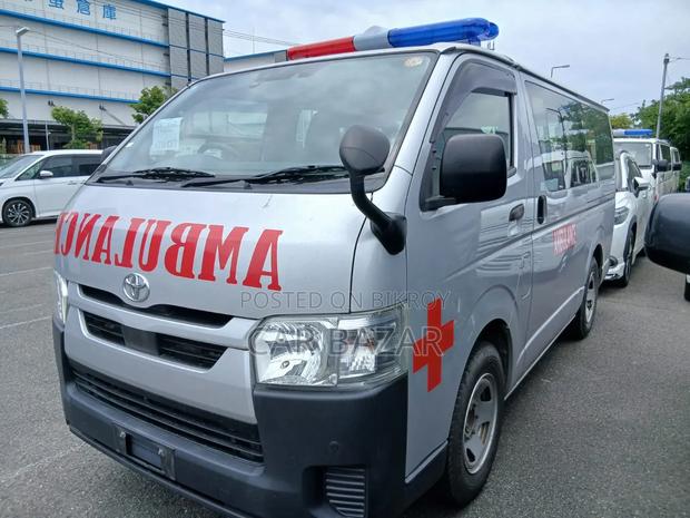 Toyota HiAce 2021 Silver